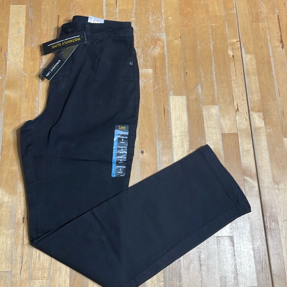 BNWT Women’s Lee straight leg high rise black jeans